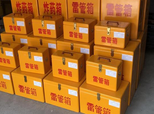 灌云玻璃钢雷管箱的使用寿命一般是多少？